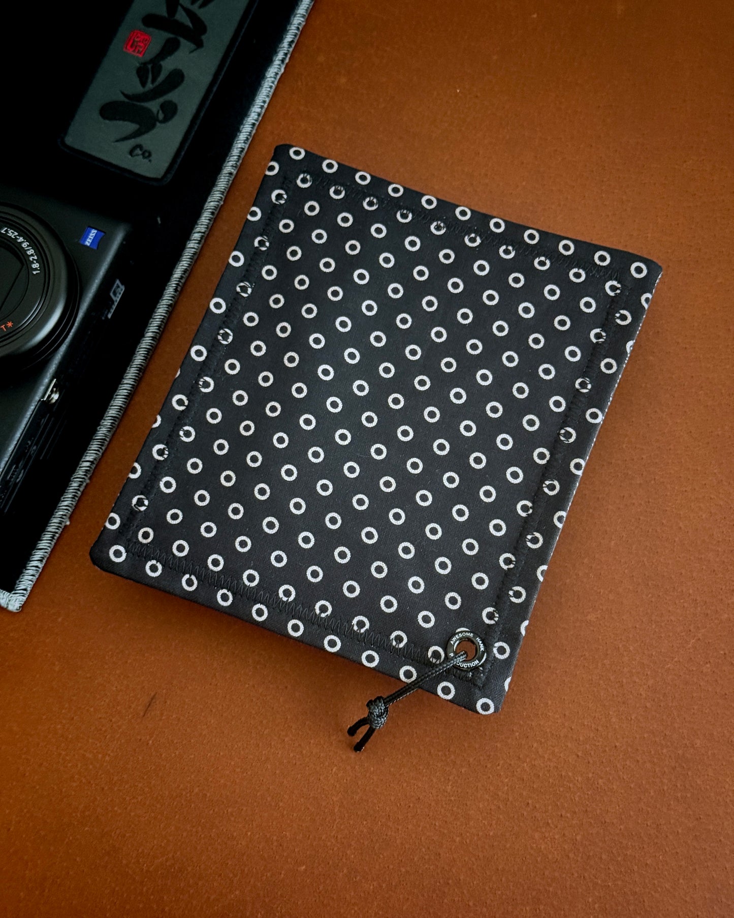 RAVEN SUIT HANDKERCHIEF
