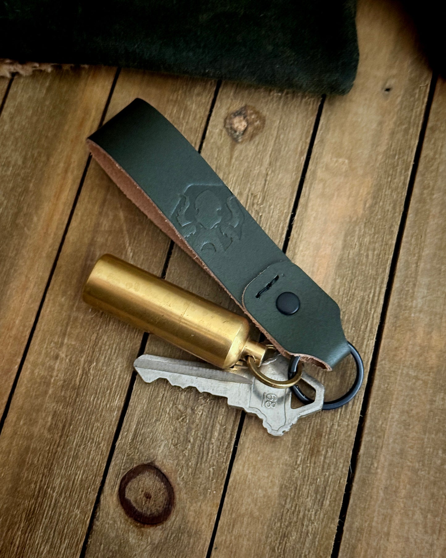LEATHER KEY LOOP (JADE)