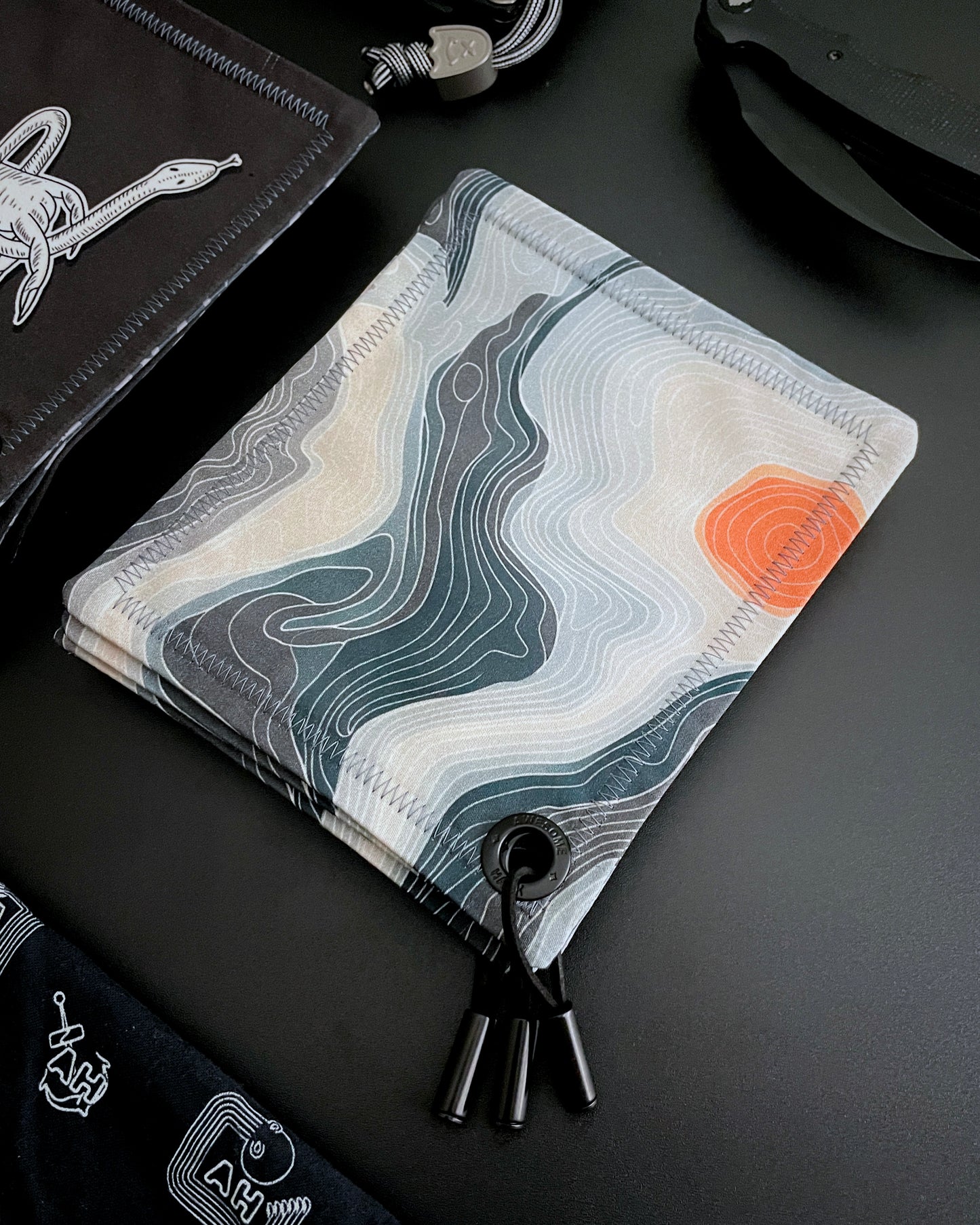 ASHEN HANDKERCHIEF