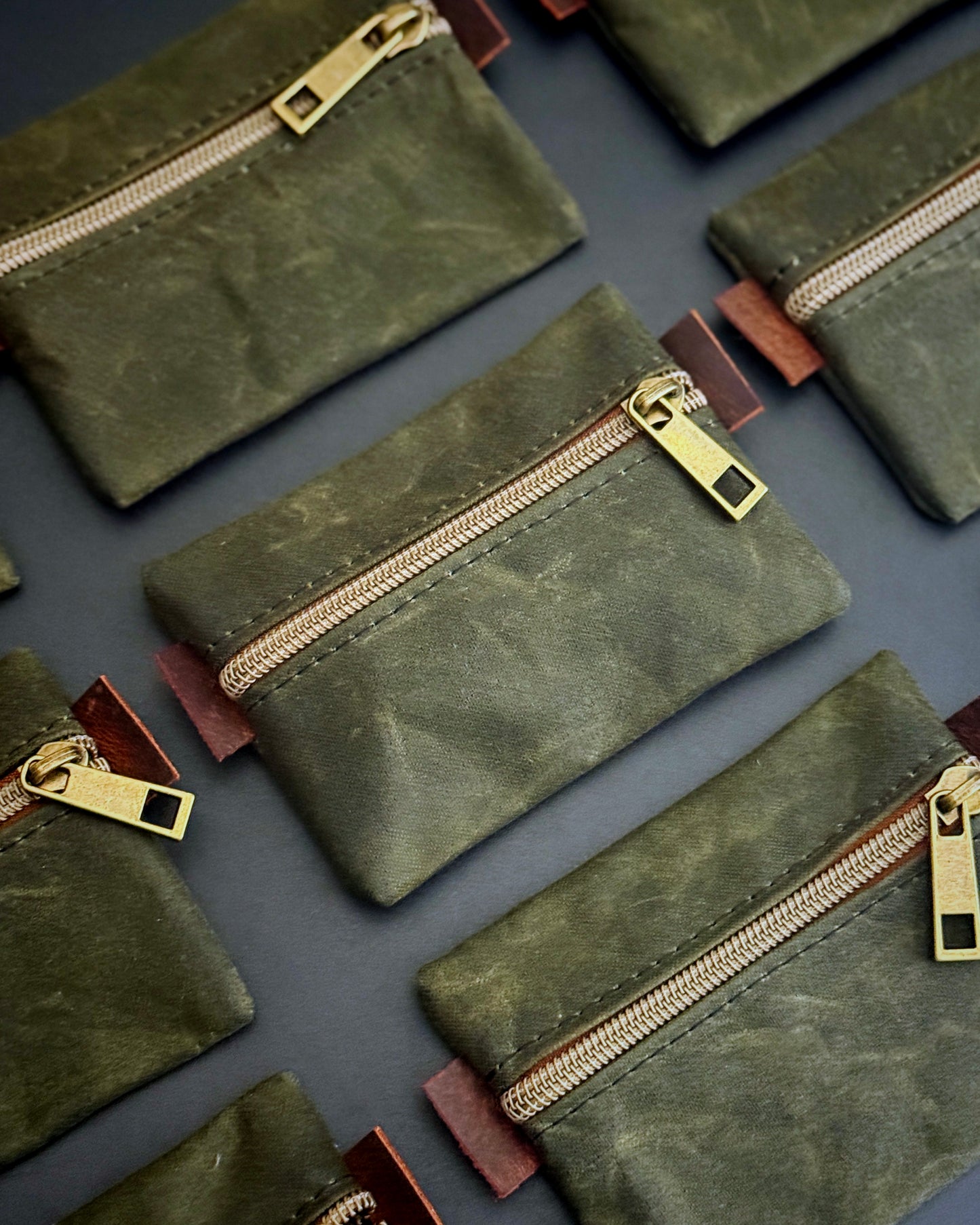 SCOUT MINI ALPINE POUCH (OLIVE WAXED CANVAS)