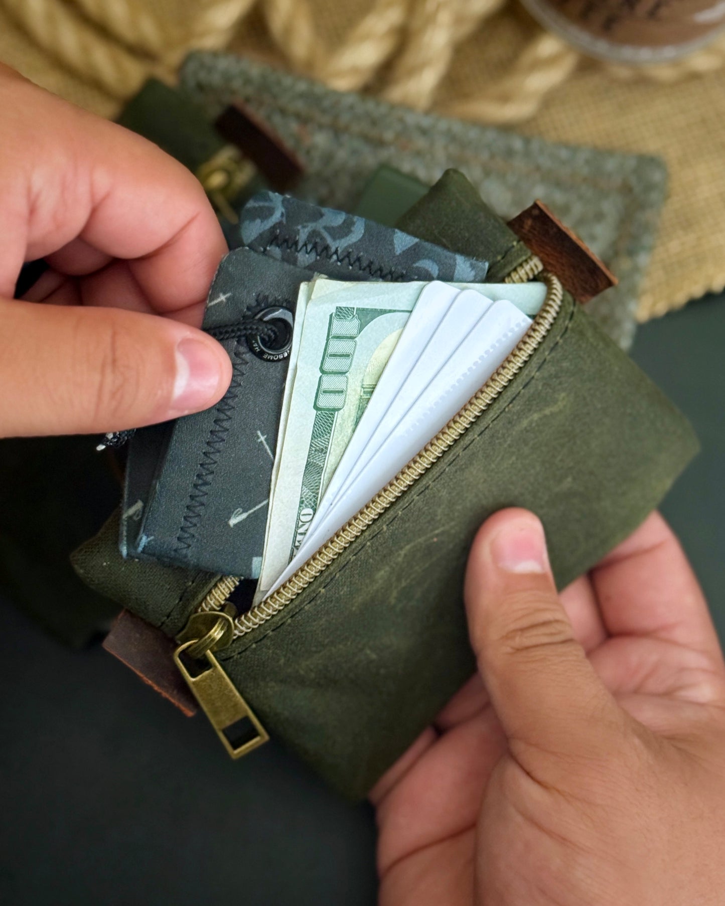 SCOUT MINI ALPINE POUCH (OLIVE WAXED CANVAS)