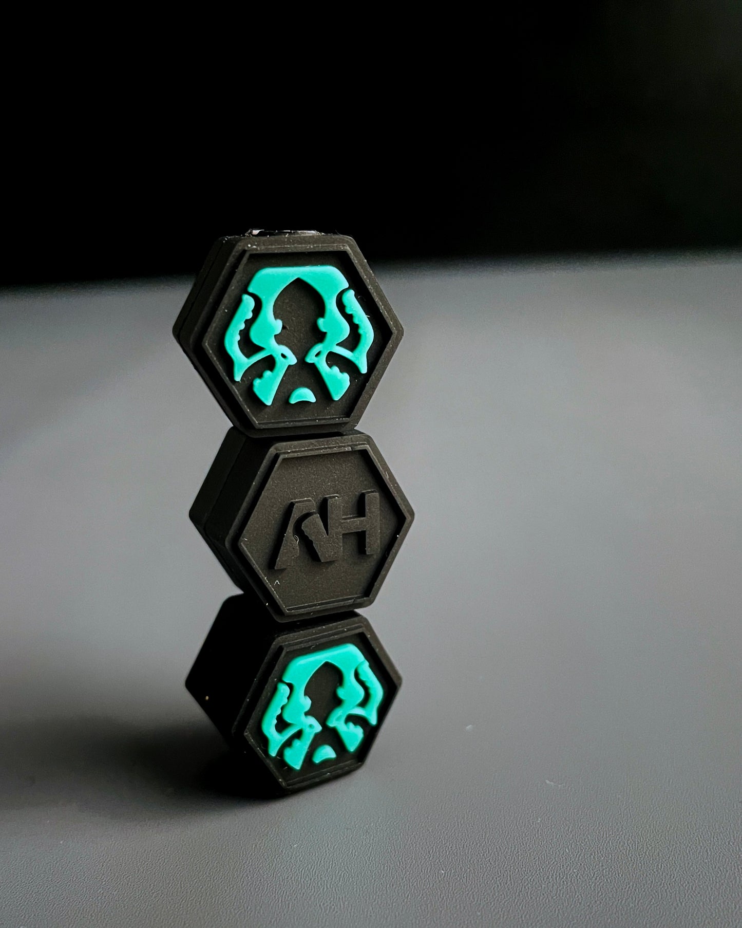 KEXAGON GITD BEADS (3 PACK)