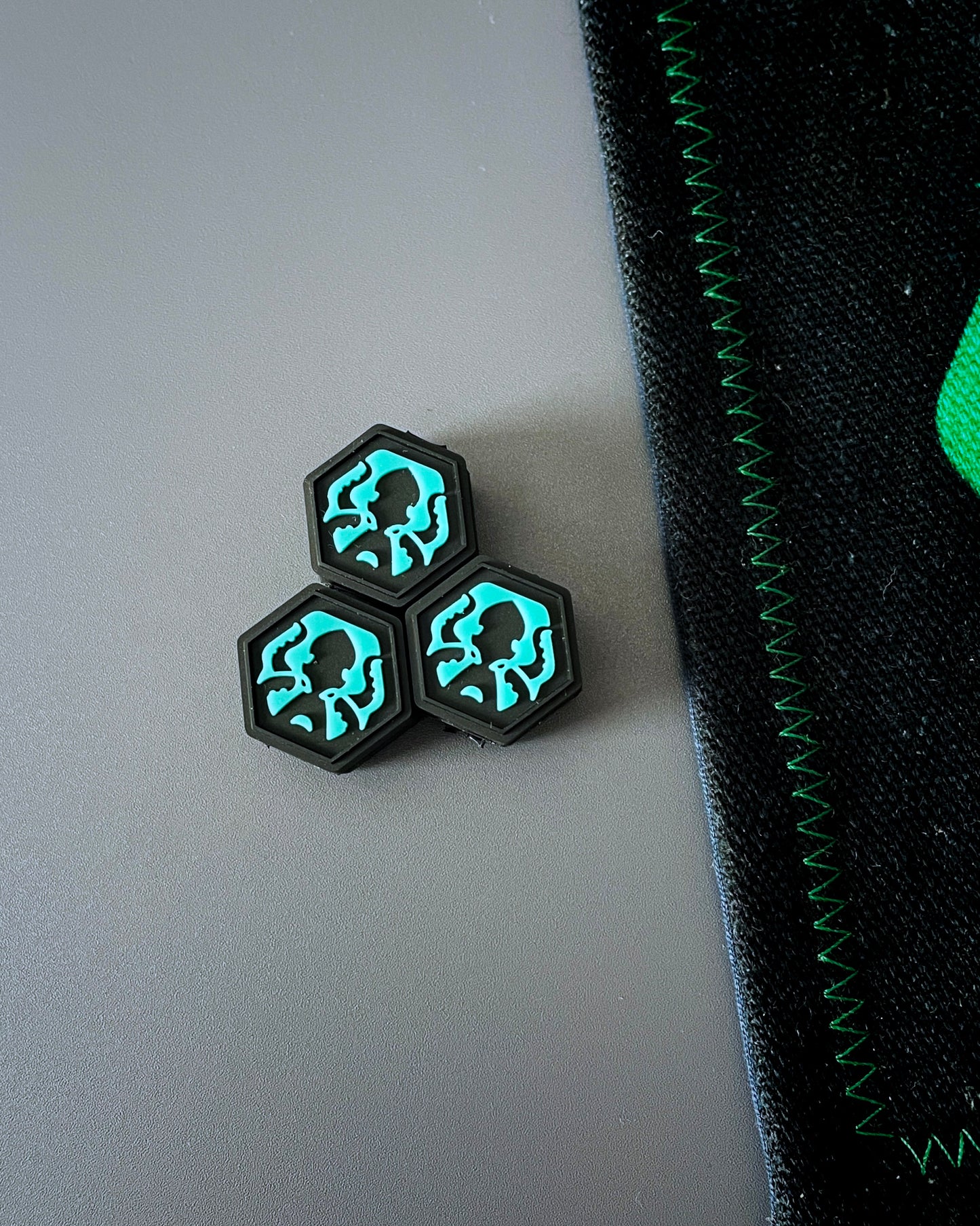 KEXAGON GITD BEADS (3 PACK)