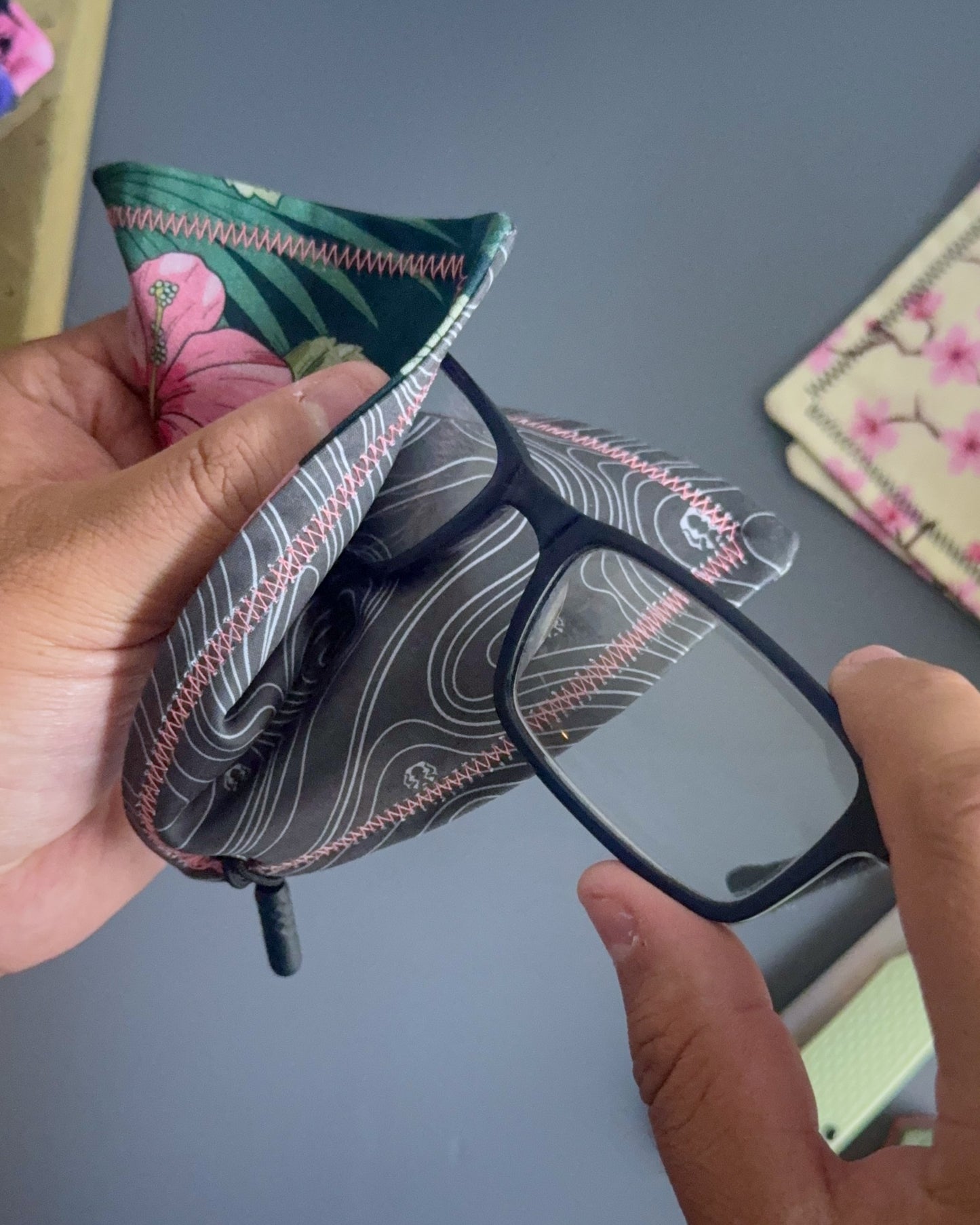 TROPICAL HIBISCUS HANK (MINI) - EDC HANK