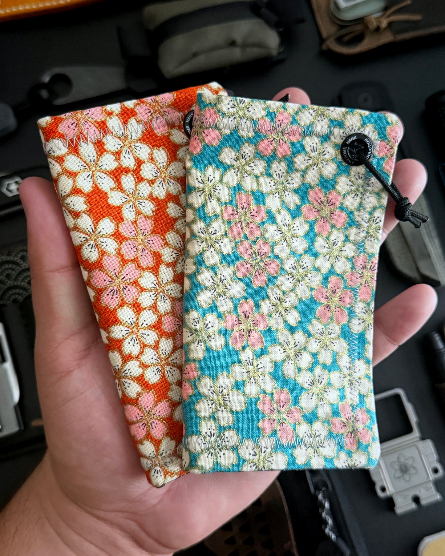 TINY SAKURA RED HANDKERCHIEF (AHP)