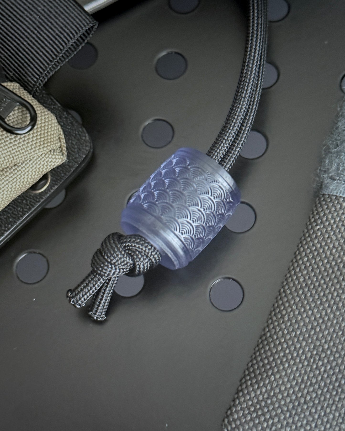 SEIGAIHA BEAD AND KEEPER LANTERN (SMOKEY)