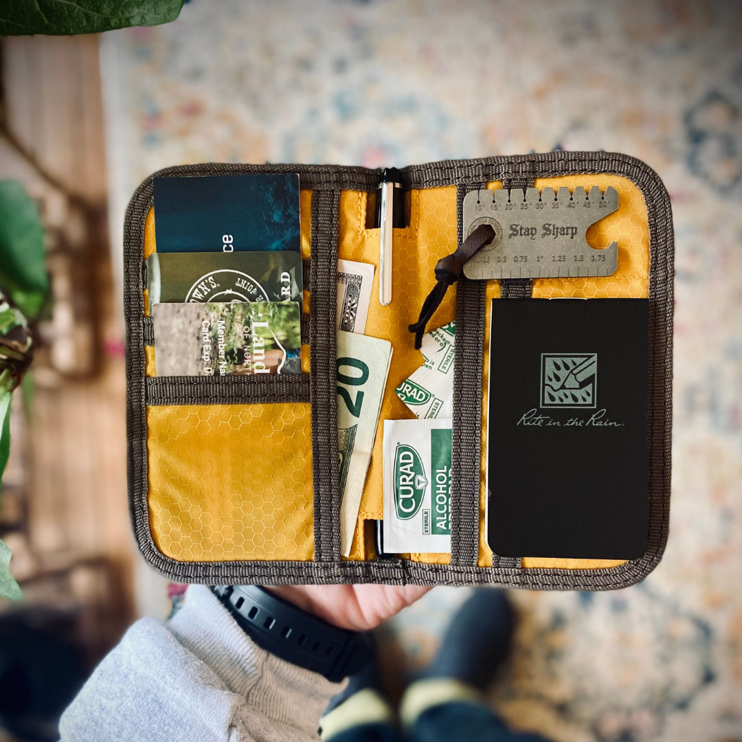 LOCHBY SIDEKICK WALLET (BROWN)
