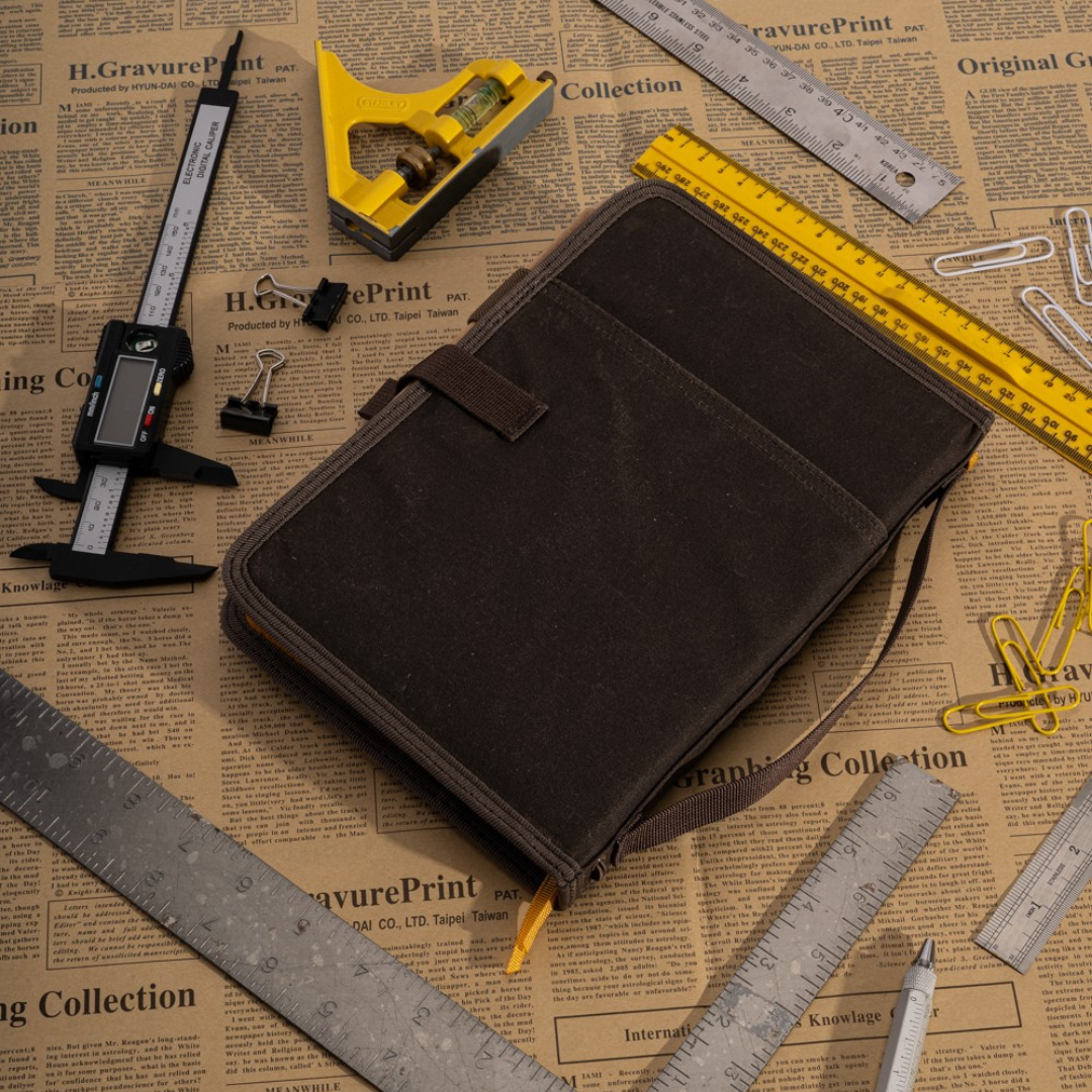LOCHBY FIELD JOURNAL (BUMBLEBEE)