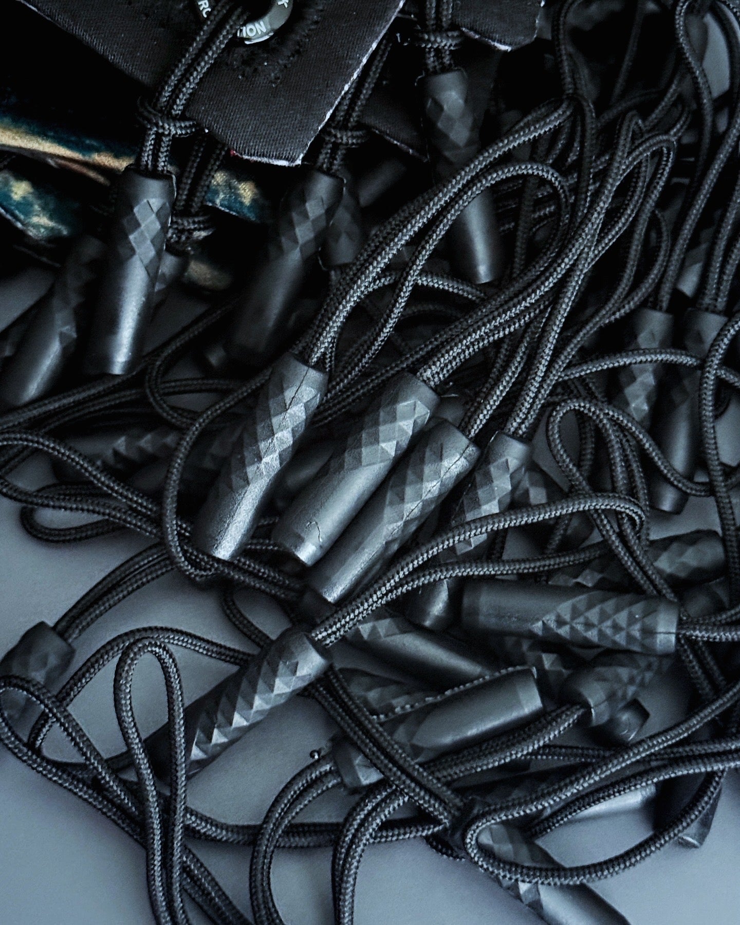 DIAMOND ZIPPER NUNCHUCK 4-PACK (COAL)