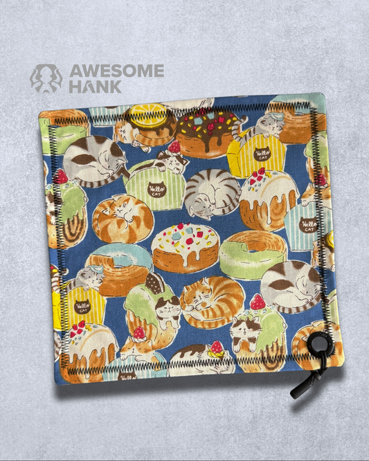 DONUT CAT HANDKERCHIEF (HUSKY) - EDC HANK