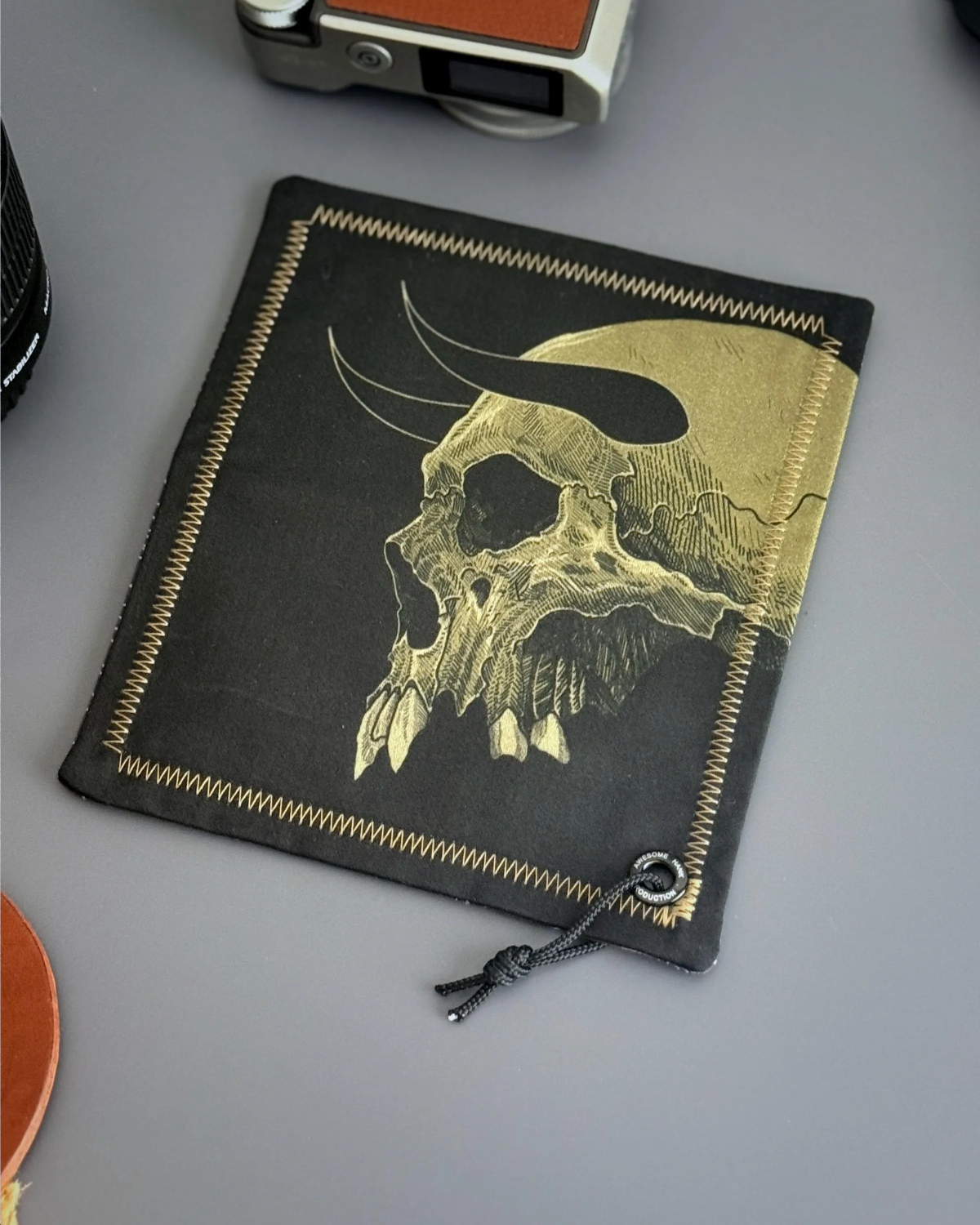 FERAL SKULL HANDKERCHIEF (MINI)
