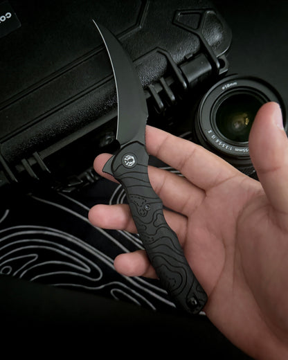 TRIVISA LACERTA TOPO VARIANT EXCLUSIVE BLACK G10 14C28N (3.34" BLACK STONEWASH)