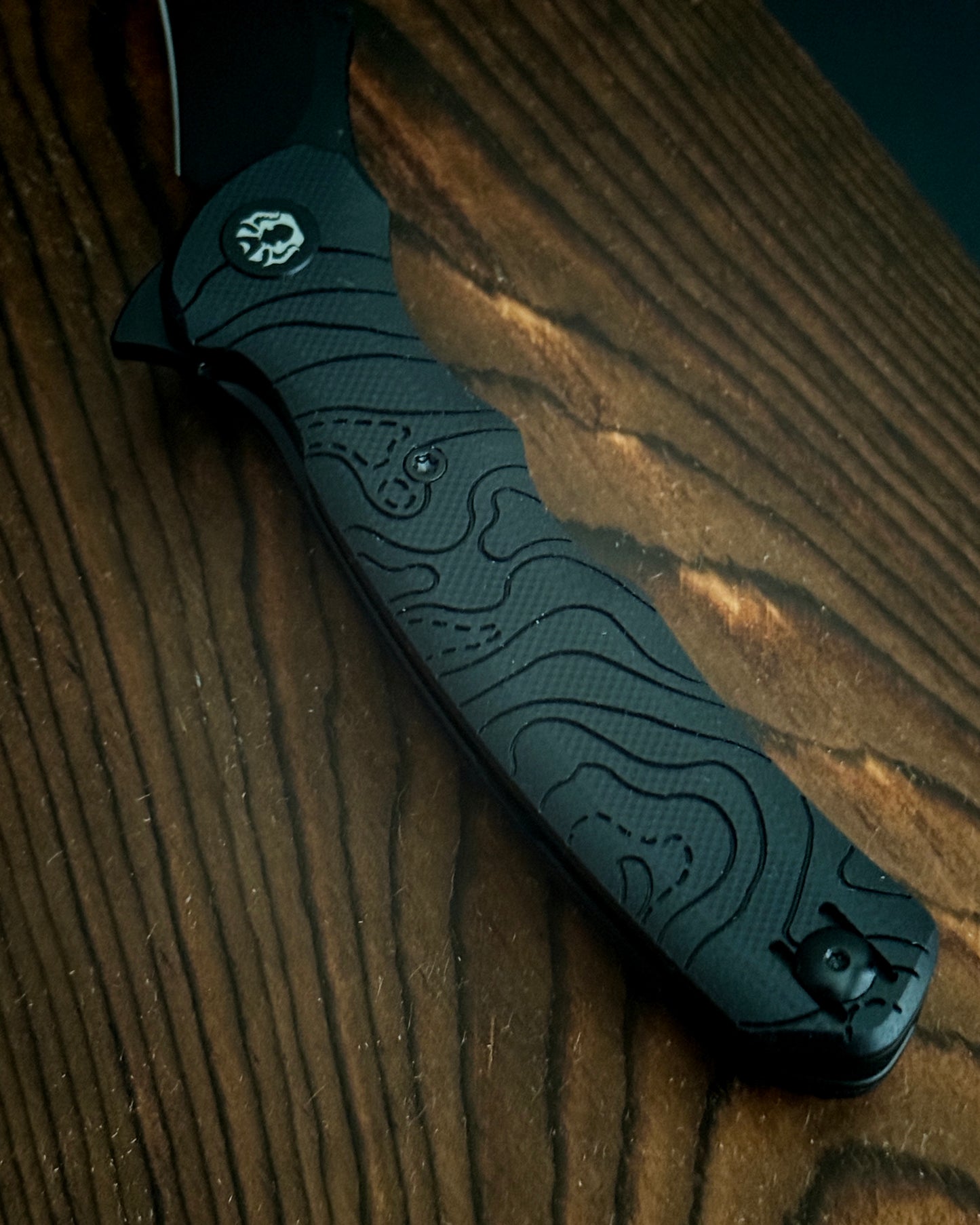 TRIVISA LACERTA TOPO VARIANT EXCLUSIVE BLACK G10 14C28N (3.34" BLACK STONEWASH)