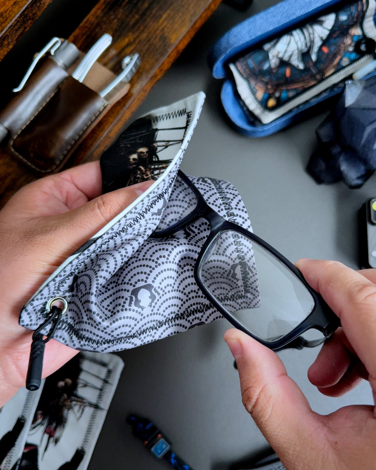HANNYA HANDKERCHIEF (MINI) - EDC HANK