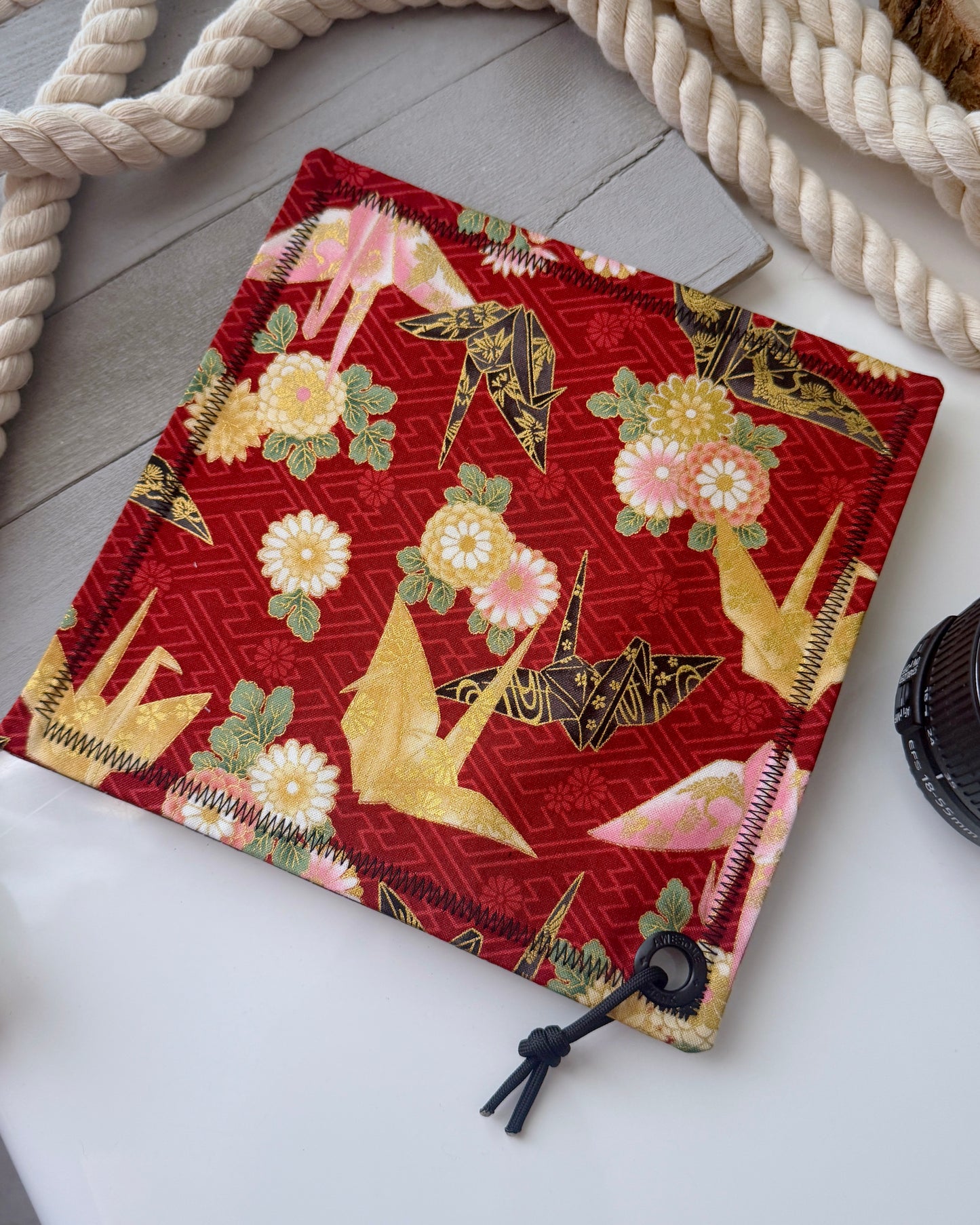 RED CRANE HANDKERCHIEF (XL)