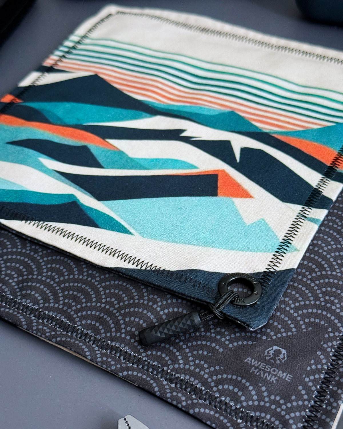 BEIGE HILLS HANDKERCHIEF (XL) - EDC HANK
