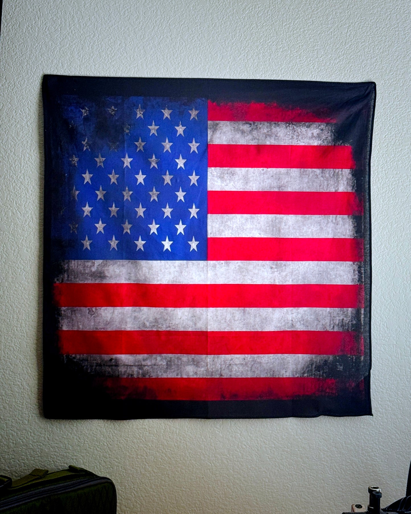 USA FLAG HANKDANA (22" x 22")