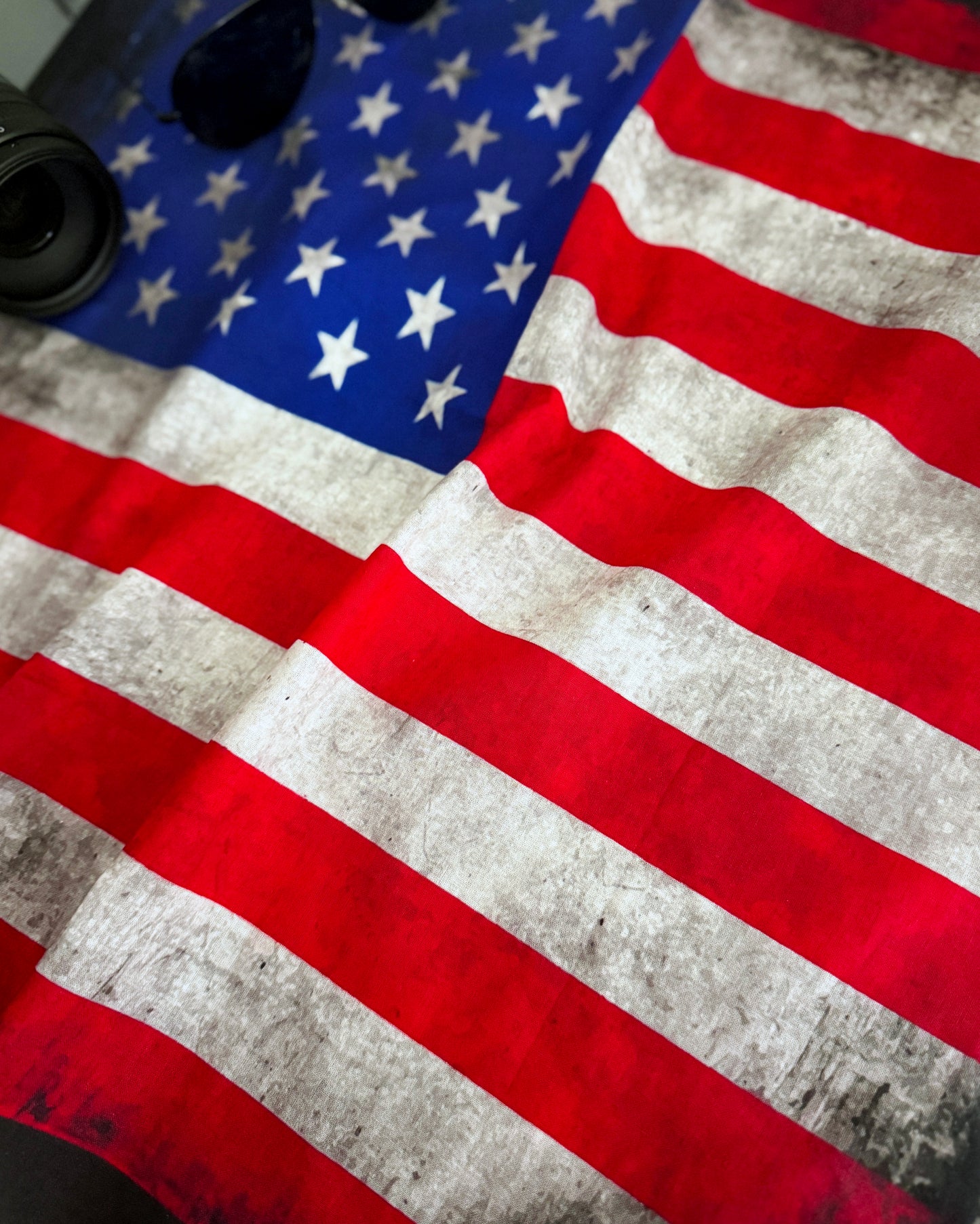 USA FLAG HANKDANA (22" x 22")