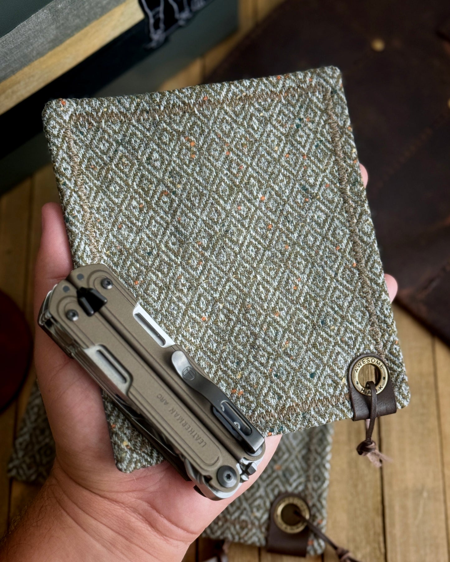 WOOL OLIVE DIAMOND PREMIUM HANDKERCHIEF