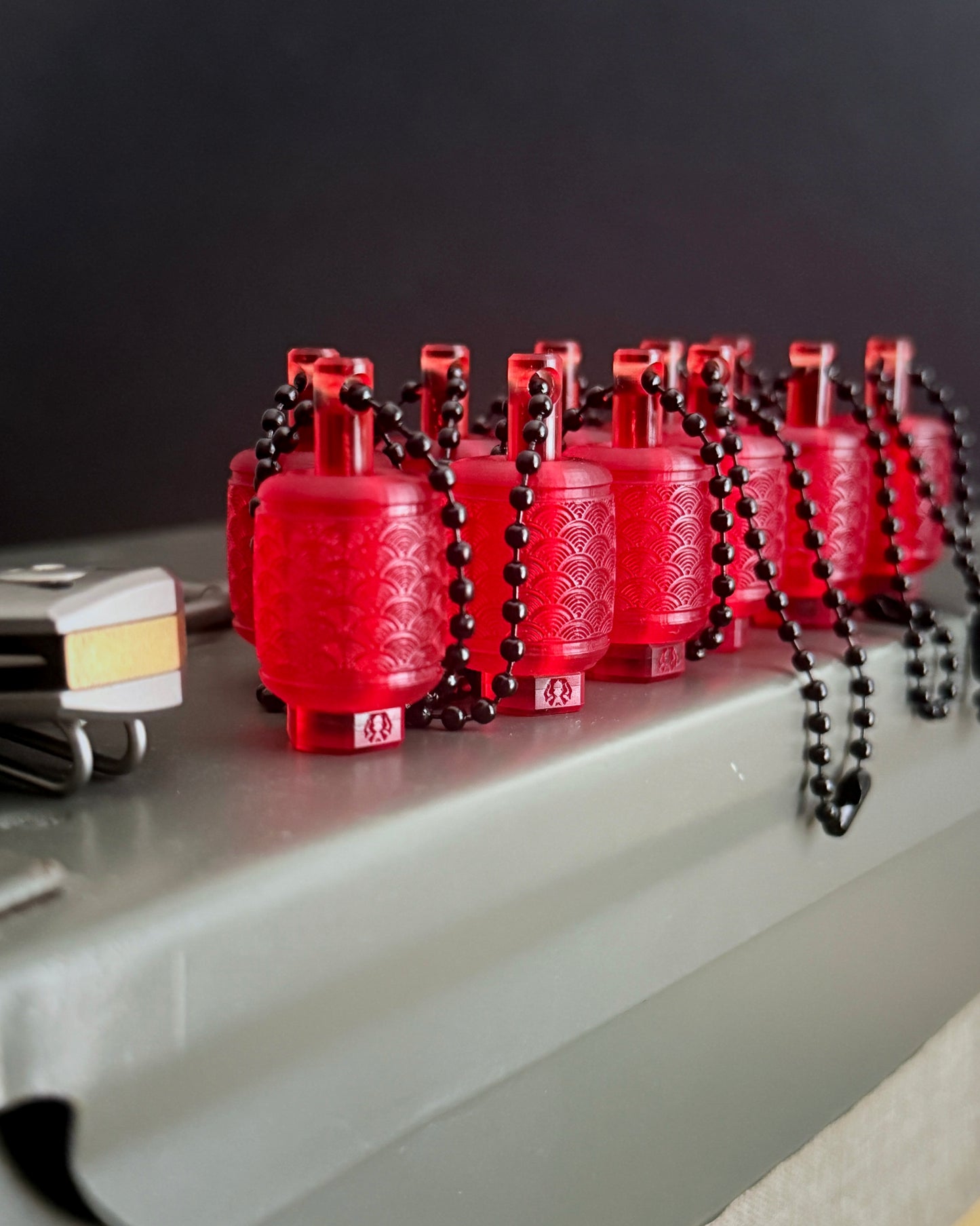 SEIGAIHA BEAD AND KEEPER LANTERN (RED)