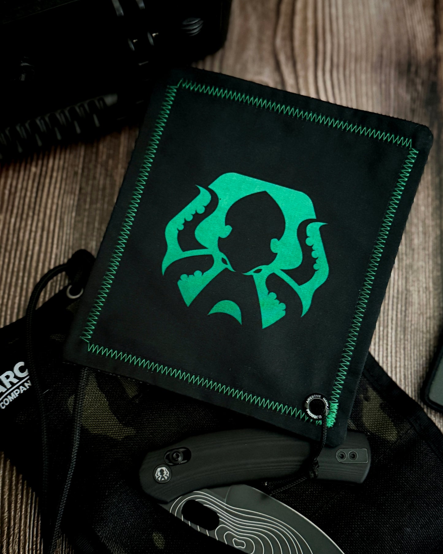 KEXAGON HANDKERCHIEF