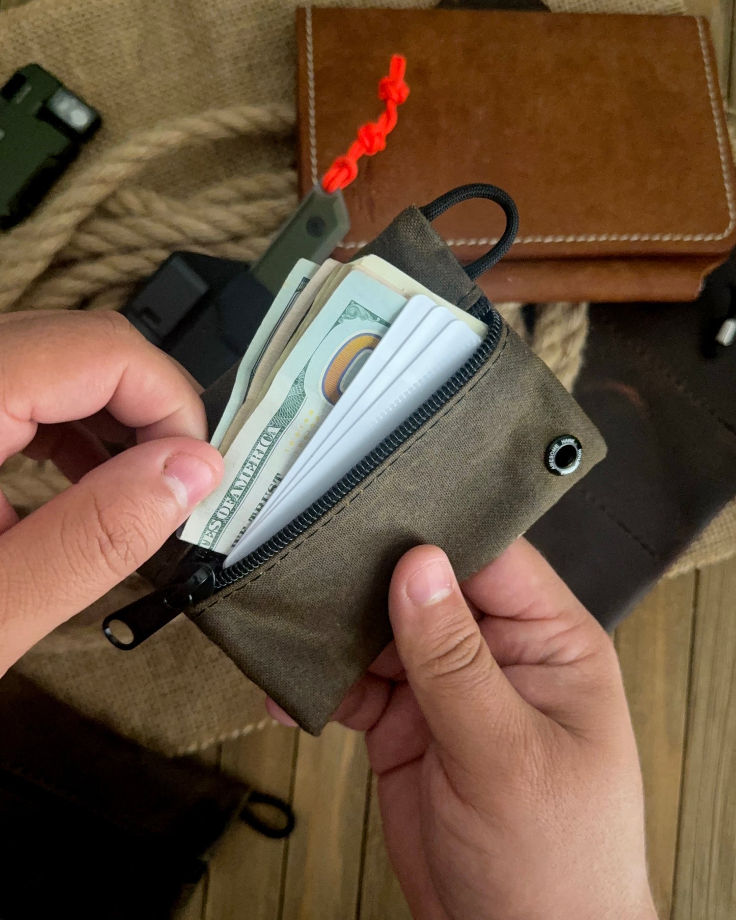 ALPINE MINI LIGHT POUCH (BROWN WAXED CANVAS)