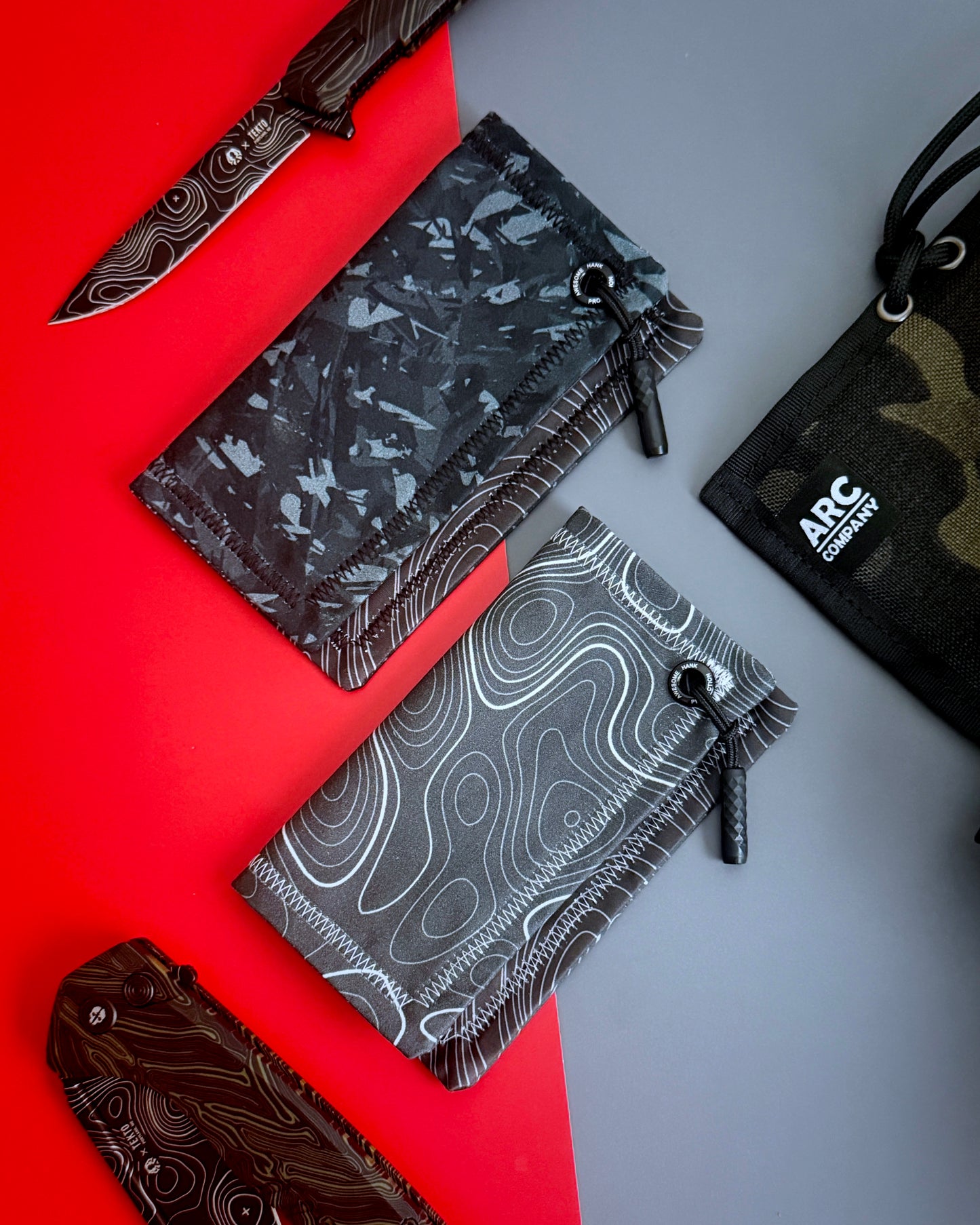 TITANIUM TOPO HANDKERCHIEF