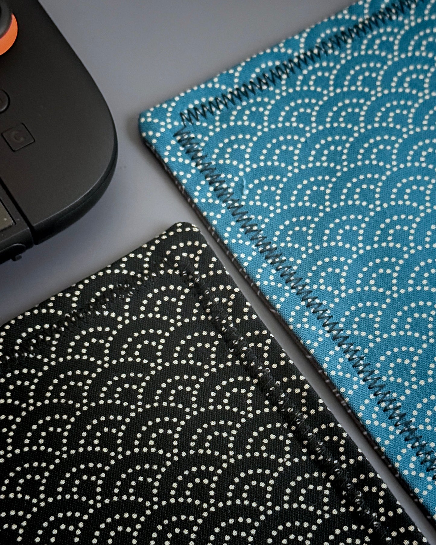 DOTTED SEIGAIHA HANDKERCHIEF (TEAL)