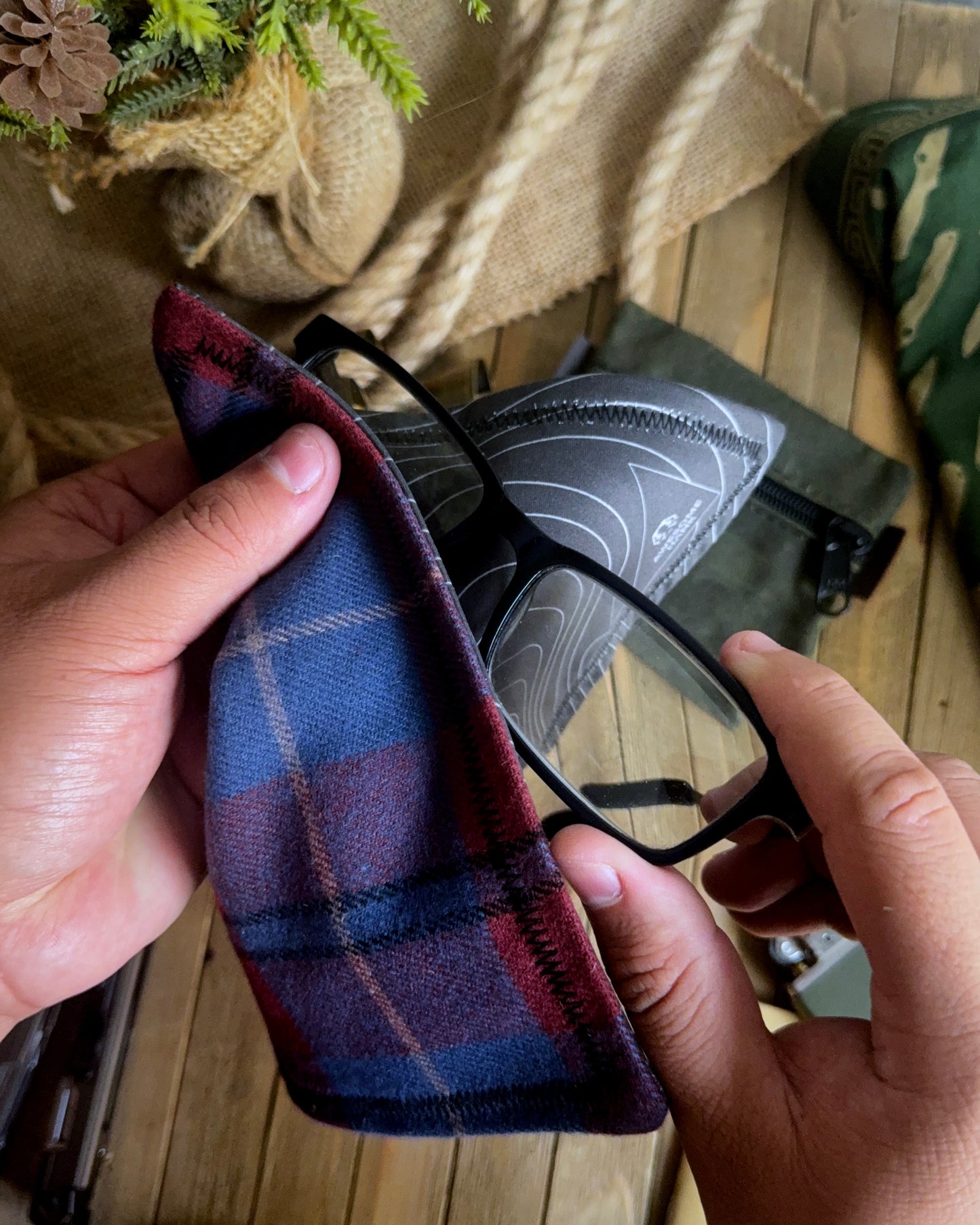 FLANNEL DADDY HANDKERCHIEF (XL)