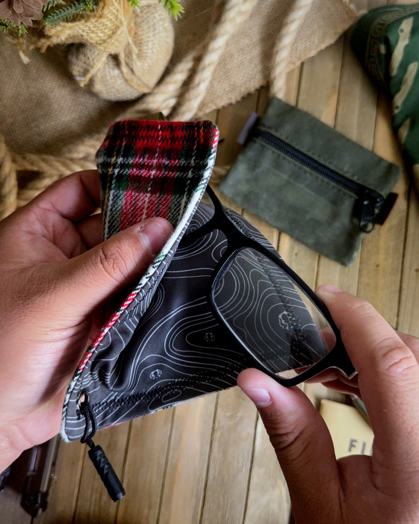 FLANNEL PEPPERMINT PLAID HANDKERCHIEF