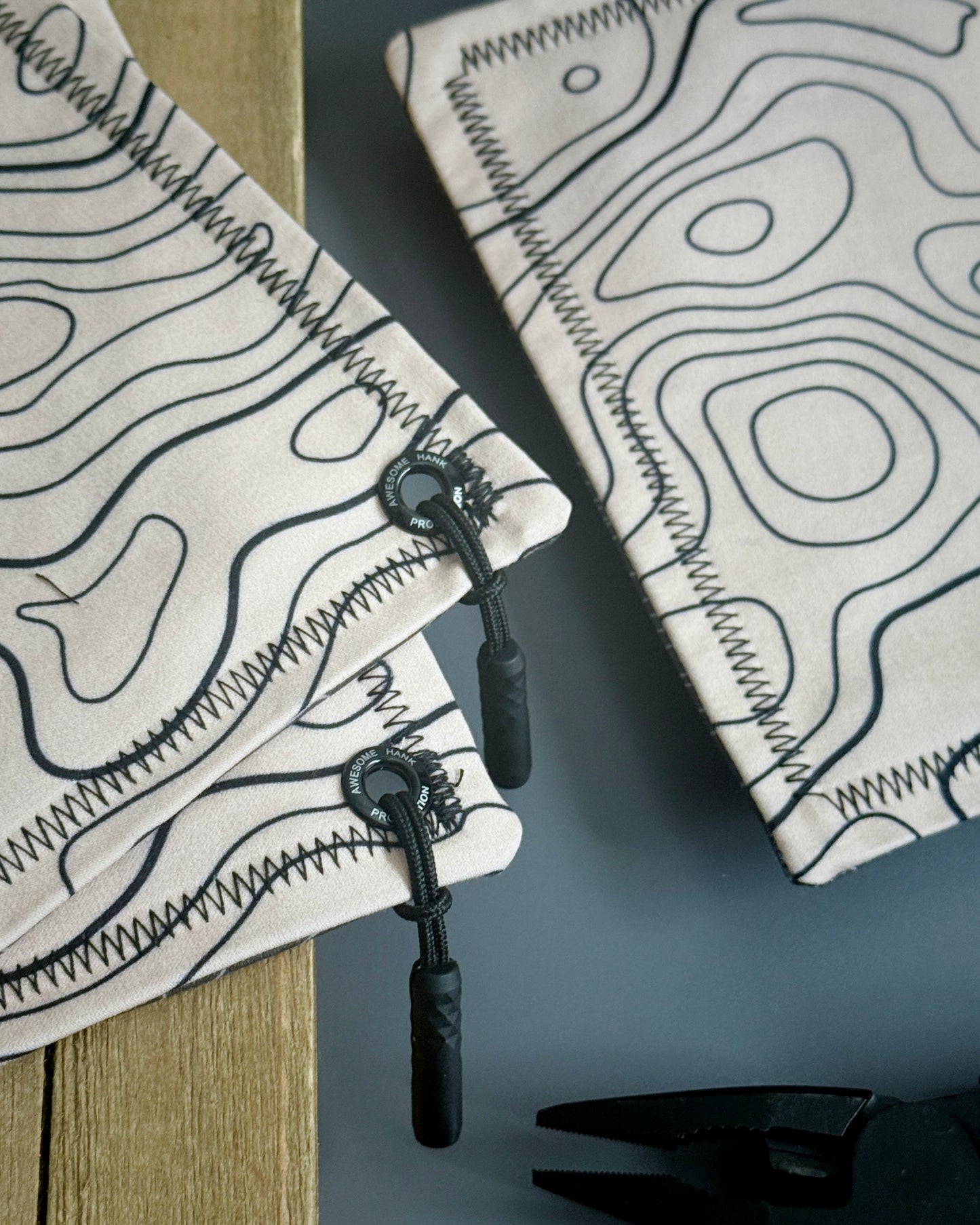 IVORY TOPO HANDKERCHIEF