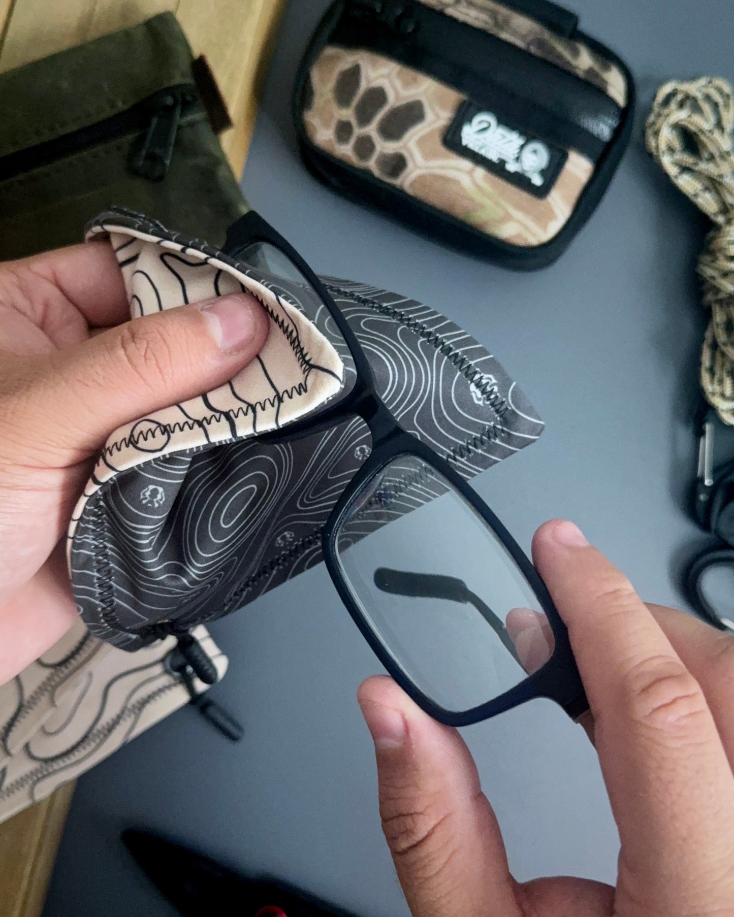 IVORY TOPO HANDKERCHIEF