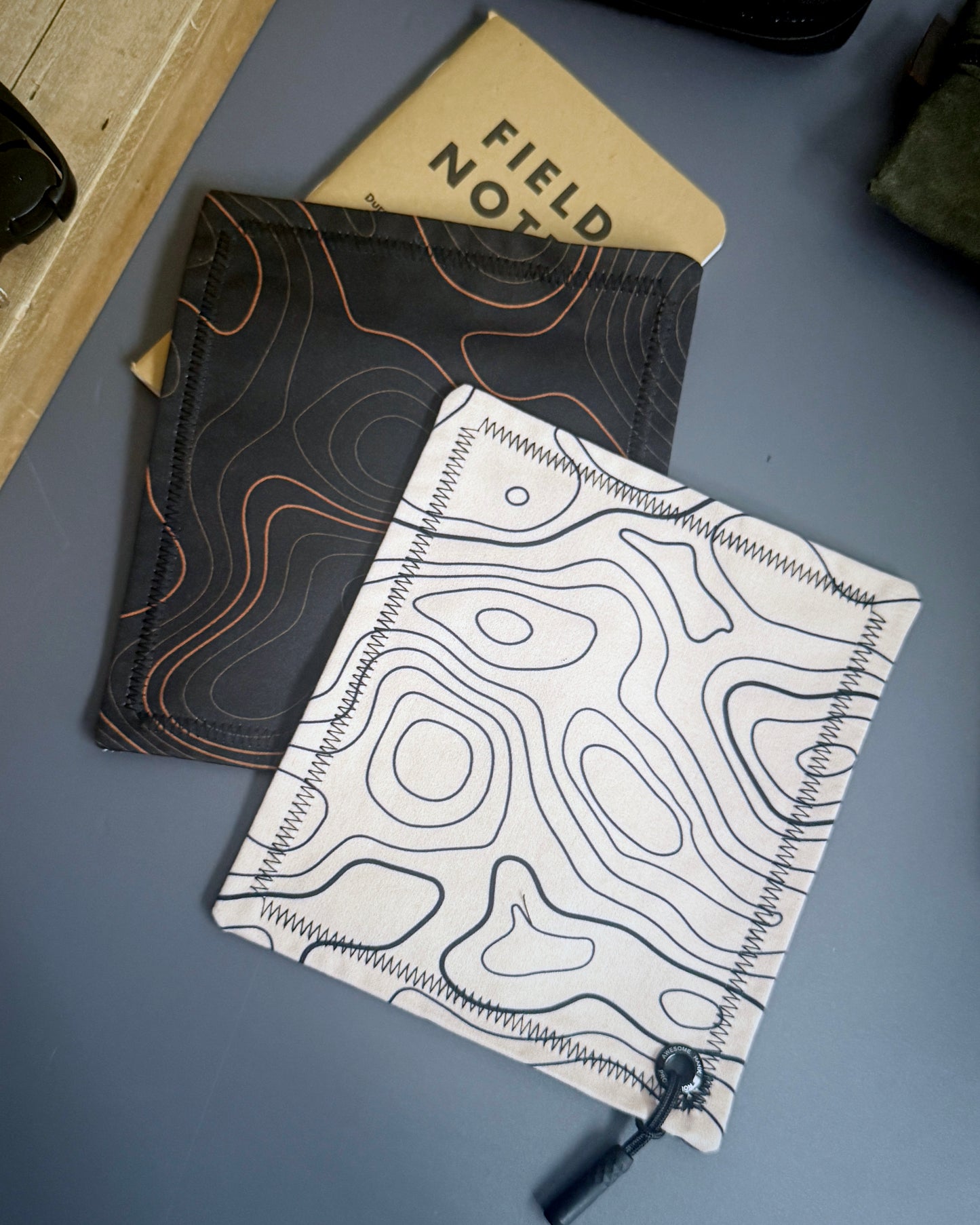 EBONY TOPO HANDKERCHIEF