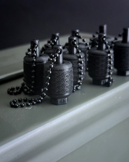 SEIGAIHA BEAD AND KEEPER LANTERN (NOIR)