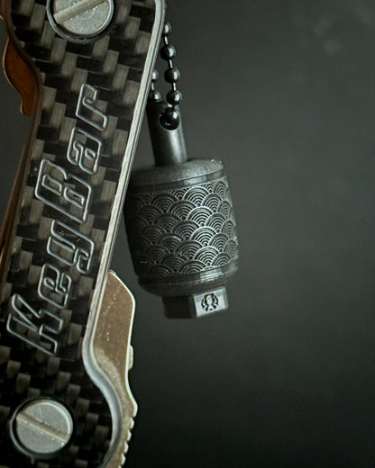 SEIGAIHA BEAD AND KEEPER LANTERN (NOIR)