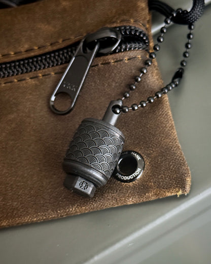 SEIGAIHA BEAD AND KEEPER LANTERN (NOIR)