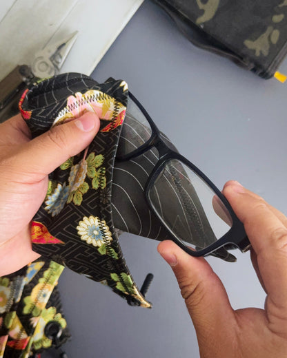 MIDNIGHT CRANE HANDKERCHIEF (HUSKY)