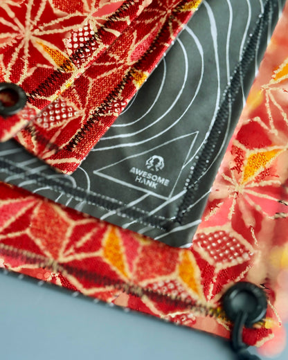 ECRU ASANOHA RED HANDKERCHIEF (HUSKY)