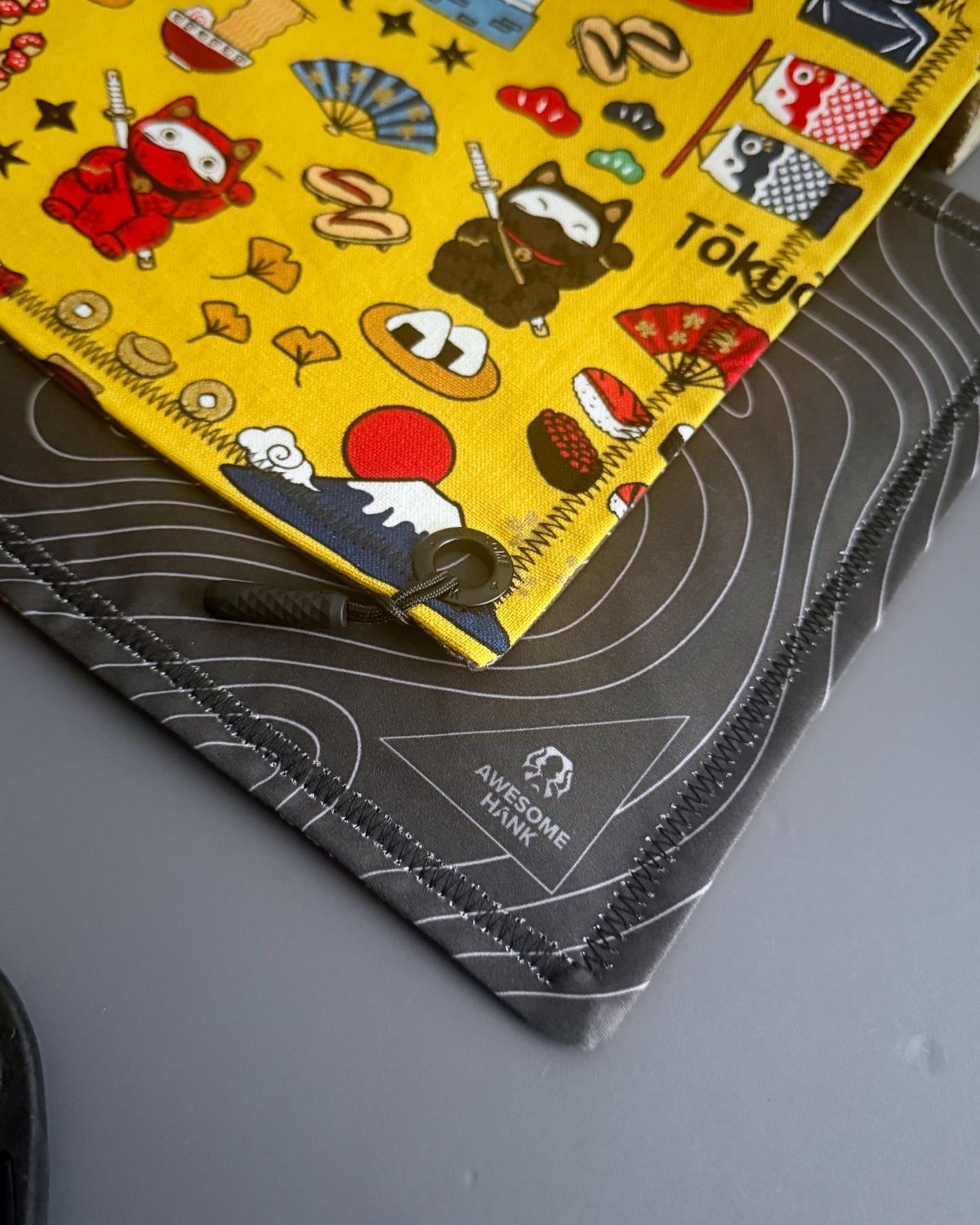 NEKO CITY MUSTARD HANDKERCHIEF (HUSKY)