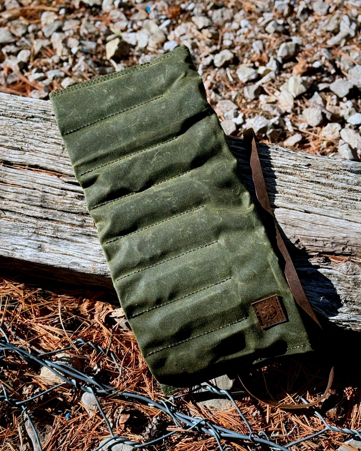 SIERRA KNIFE & TOOL ROLL (OLIVE WAXED CANVAS)