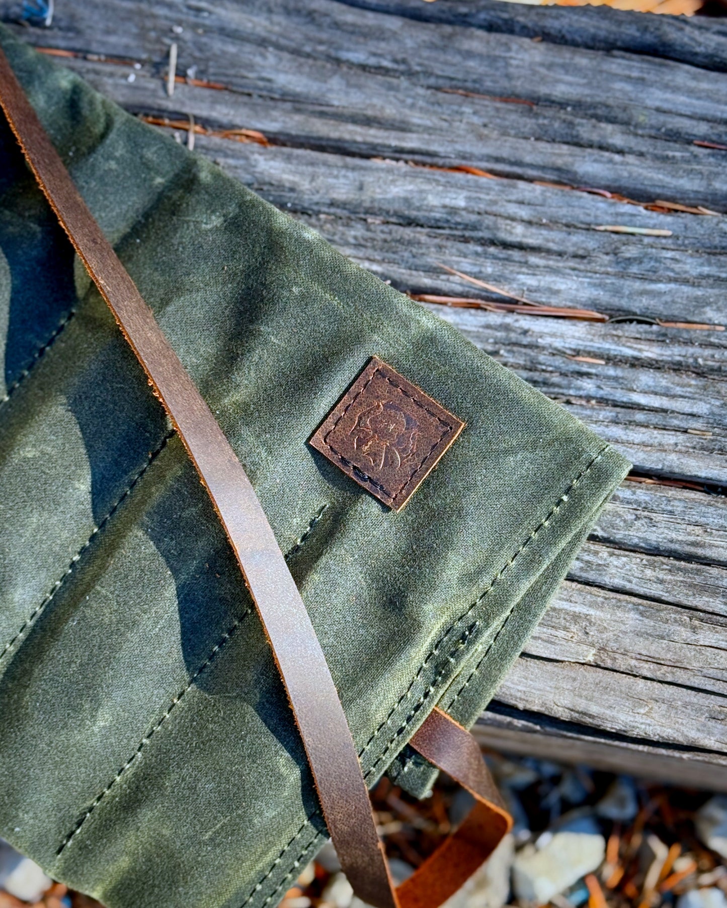 SIERRA KNIFE & TOOL ROLL (OLIVE WAXED CANVAS)