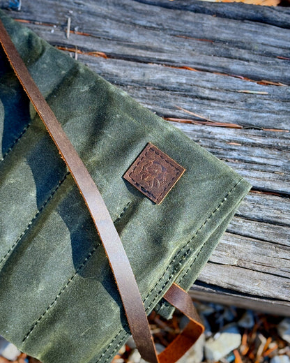 SIERRA KNIFE & TOOL ROLL (OLIVE WAXED CANVAS)