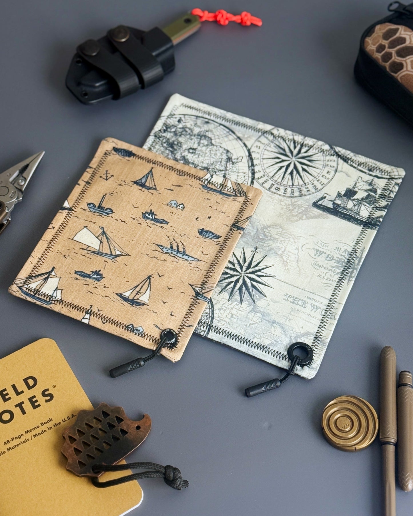 VOYAGE HANDKERCHIEF (HUSKY)