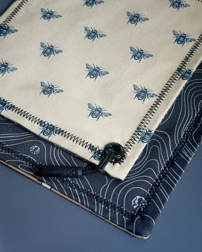 BUMBLE BEE HANDKERCHIEF (MINI)