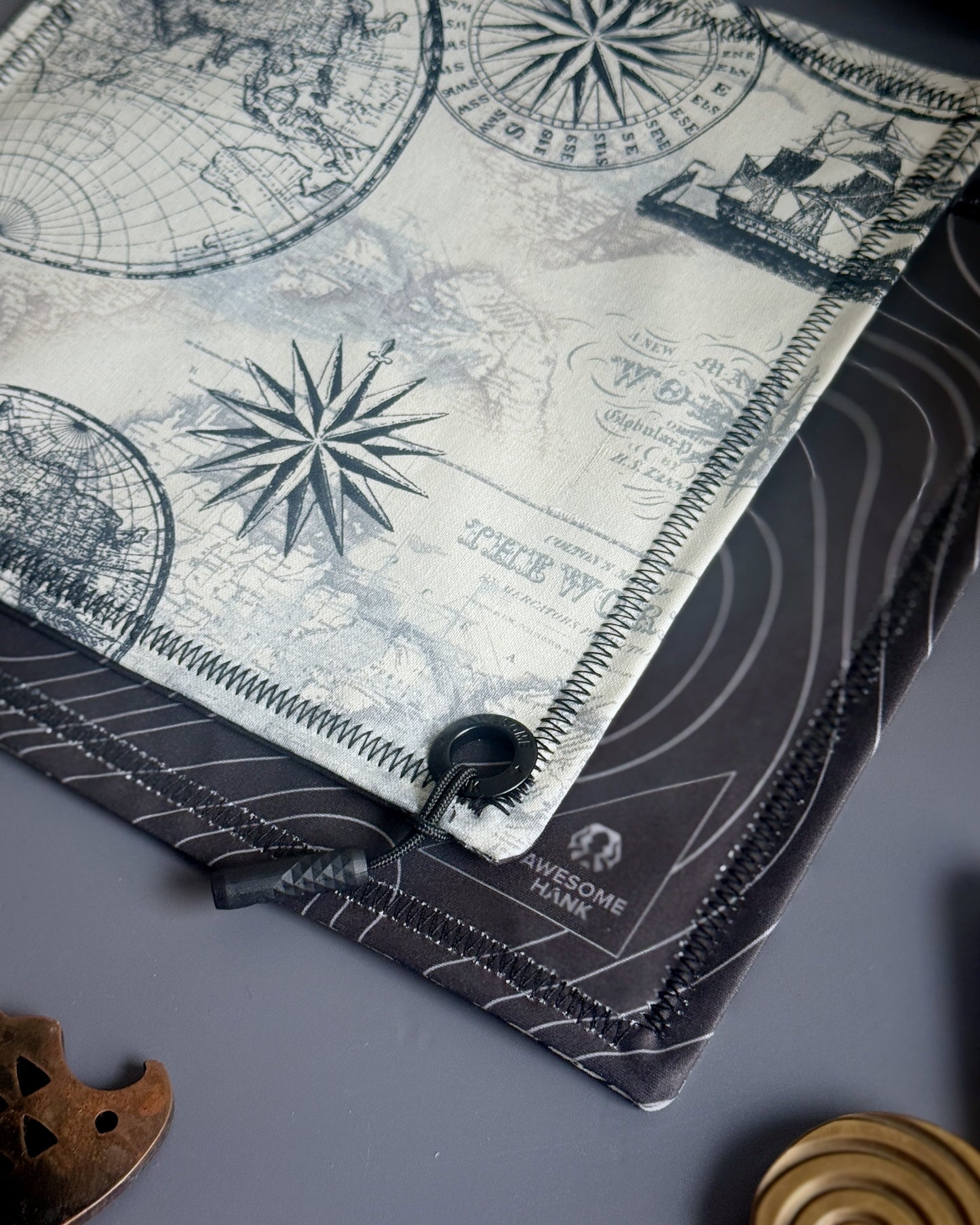 VOYAGE HANDKERCHIEF (HUSKY)