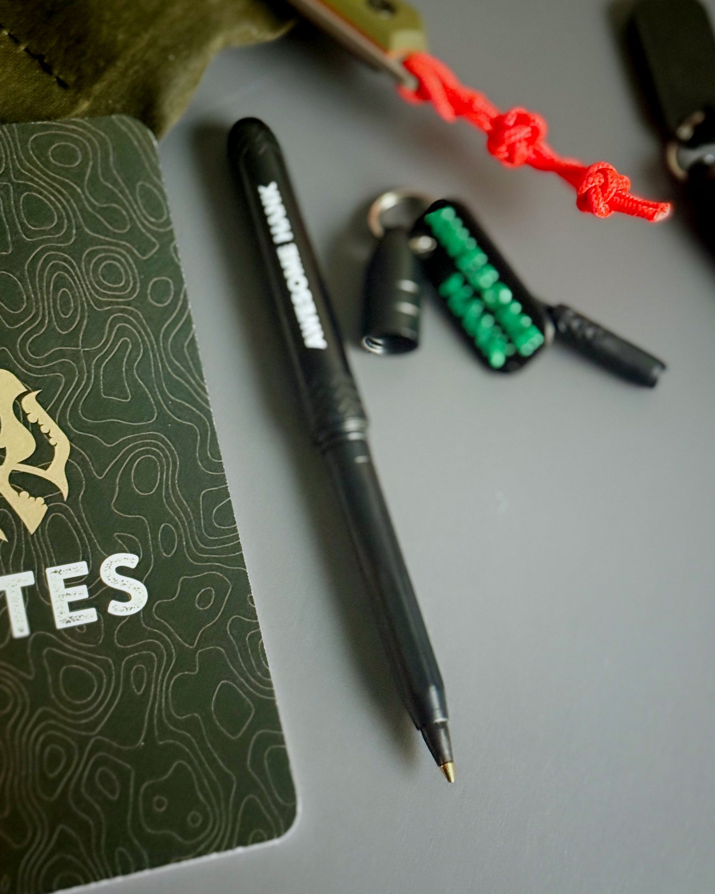 DOCKMATE POKKA X AWESOME HANK KEY CHAIN PEN