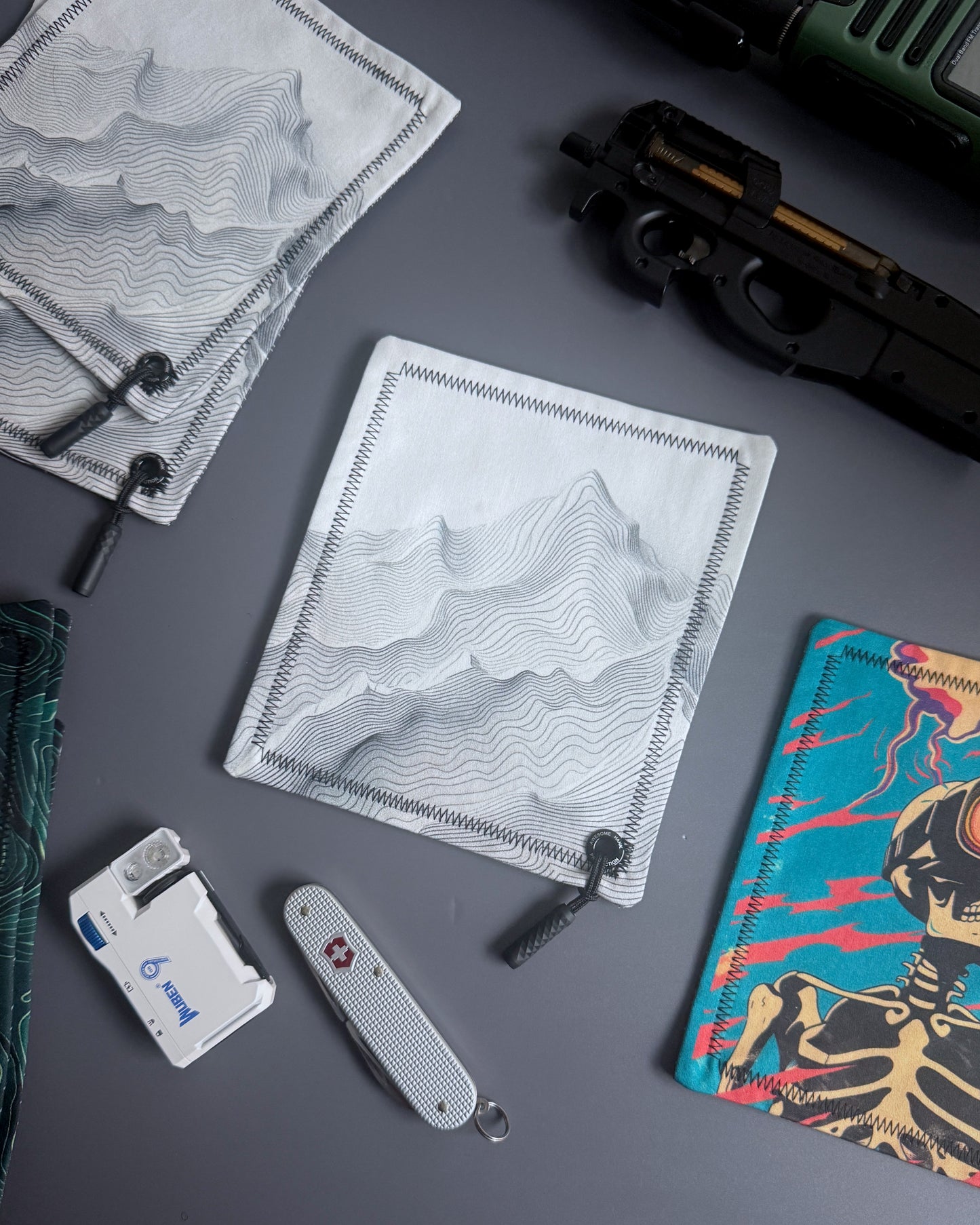 SUMMIT HANDKERCHIEF (MINI)