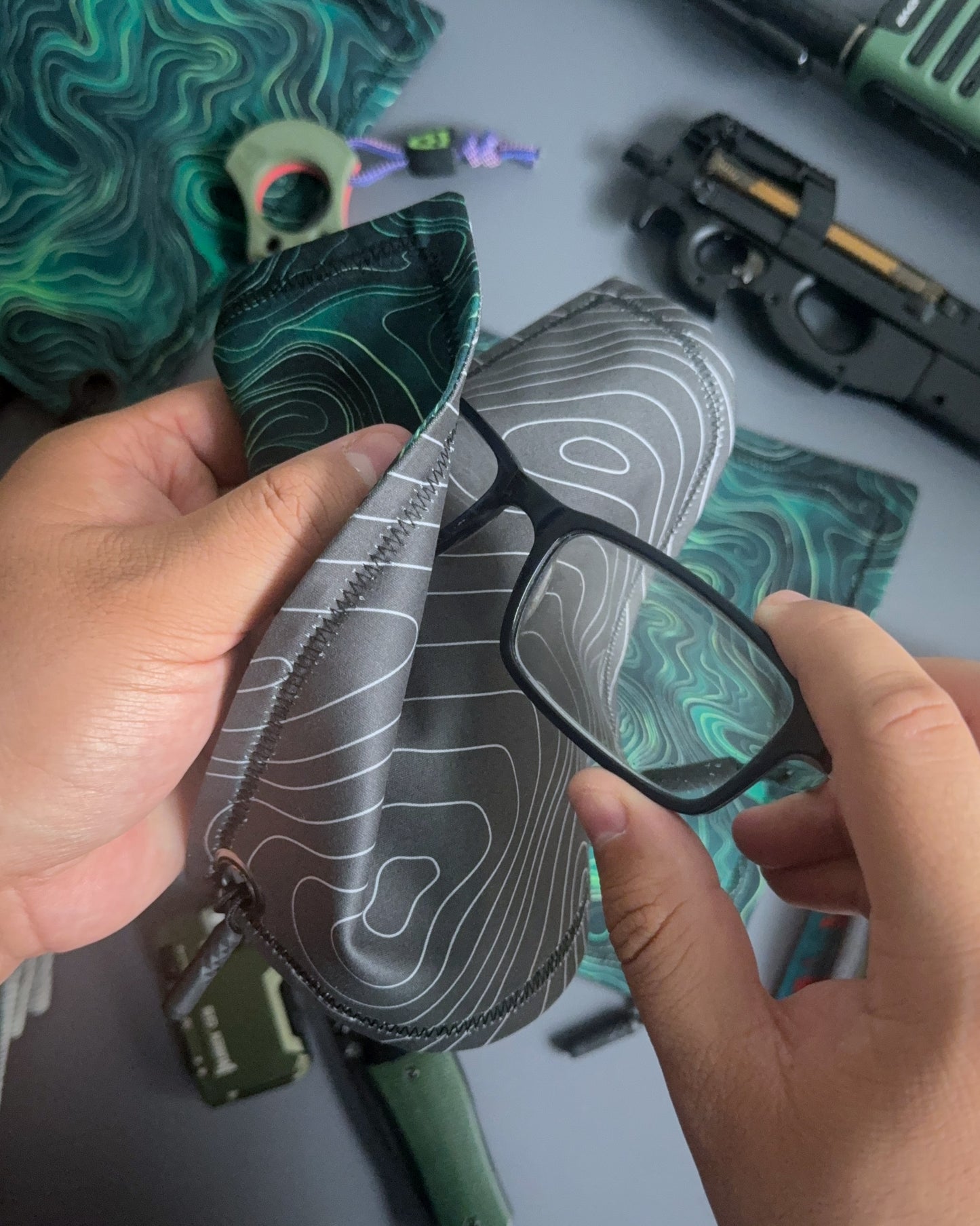 GREENWOOD TERRAIN HANDKERCHIEF (HUSKY)