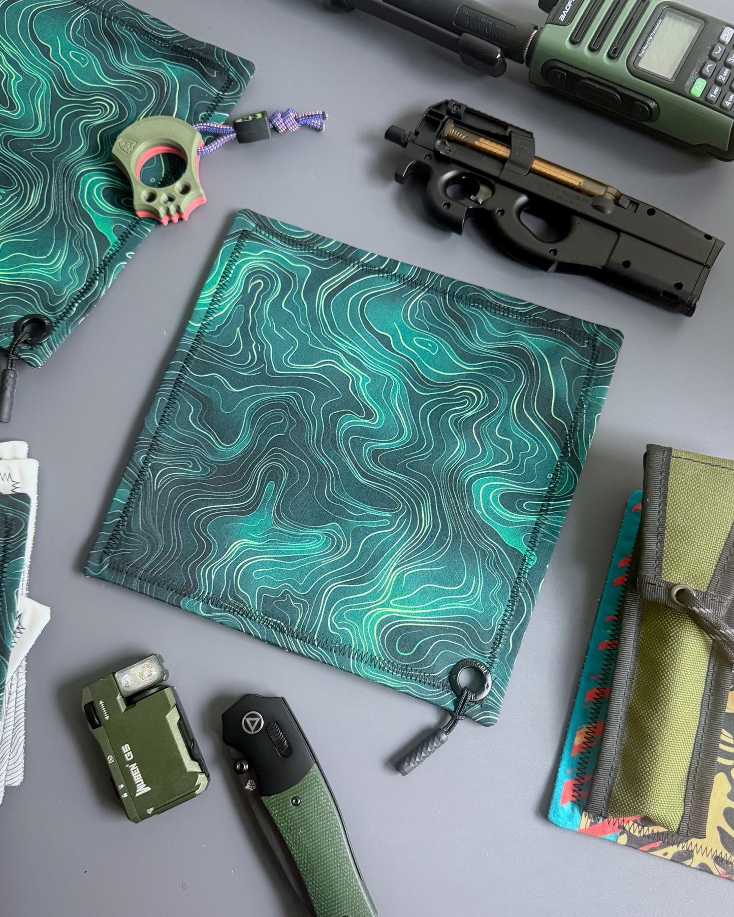 GREENWOOD TERRAIN HANDKERCHIEF (HUSKY)