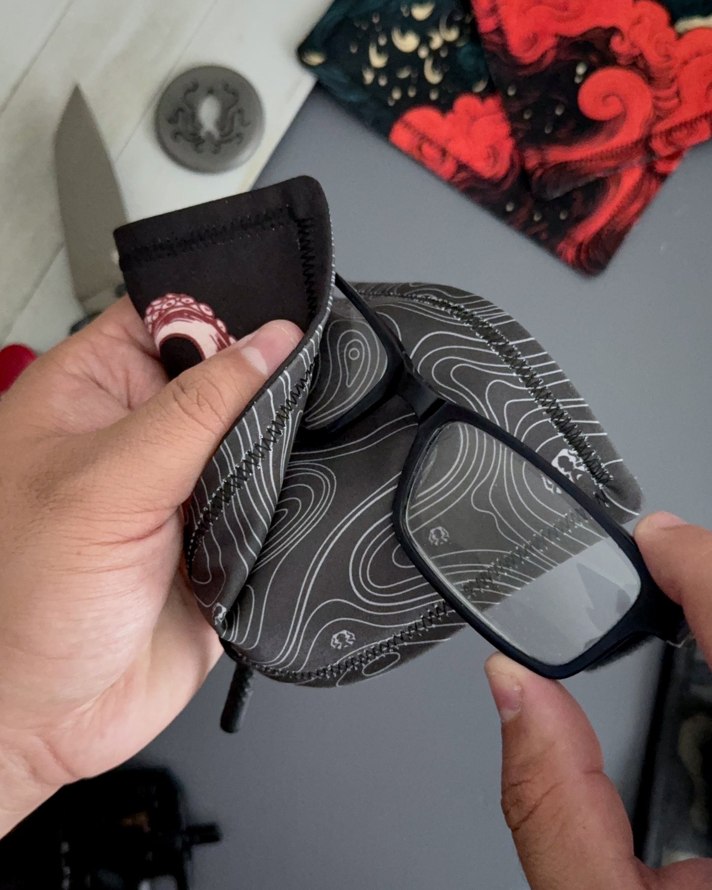 UNDERTOW HANDKERCHIEF (MINI) - EDC HANK